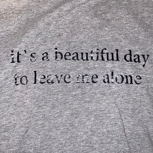 Grey short sleeve tee